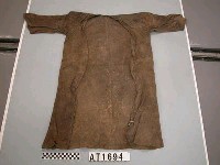 藏品(男子皮製長袖長衣)的圖片